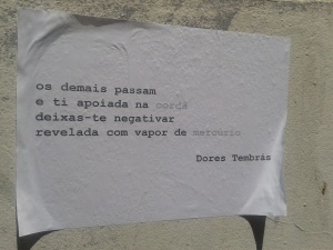 Poema nas rúas de Santiago de Compostela.